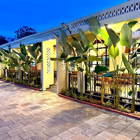 Bed and Breakfast Jaladarshini Lakeside Gardens Kollam Exterior foto