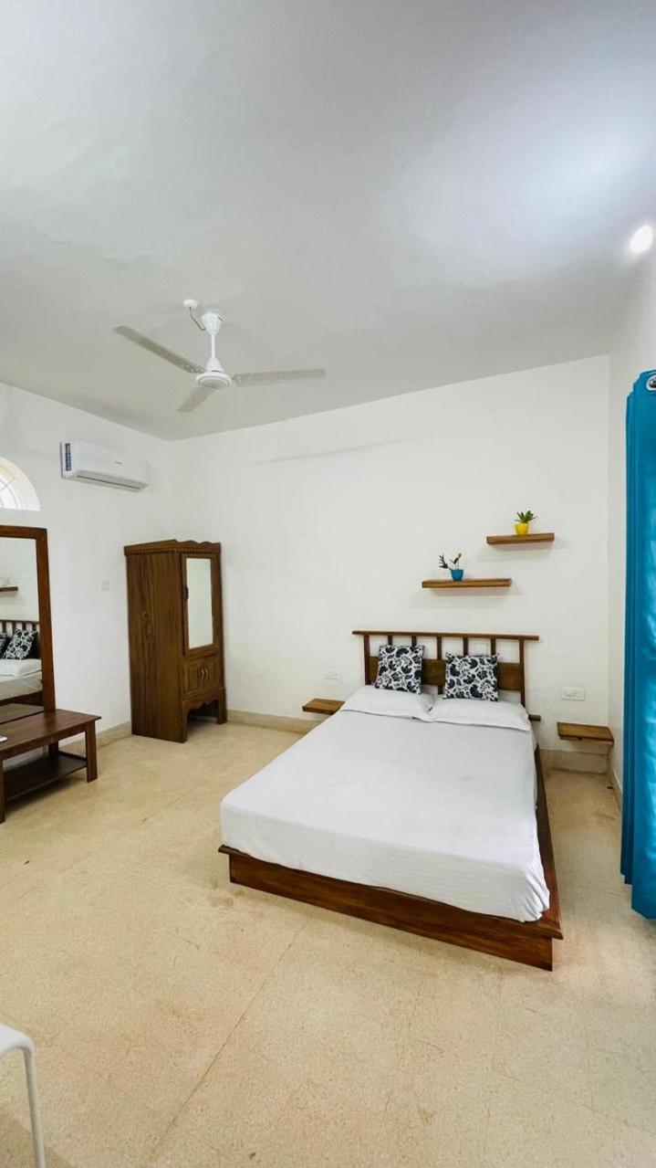 Bed and Breakfast Jaladarshini Lakeside Gardens Kollam Exterior foto
