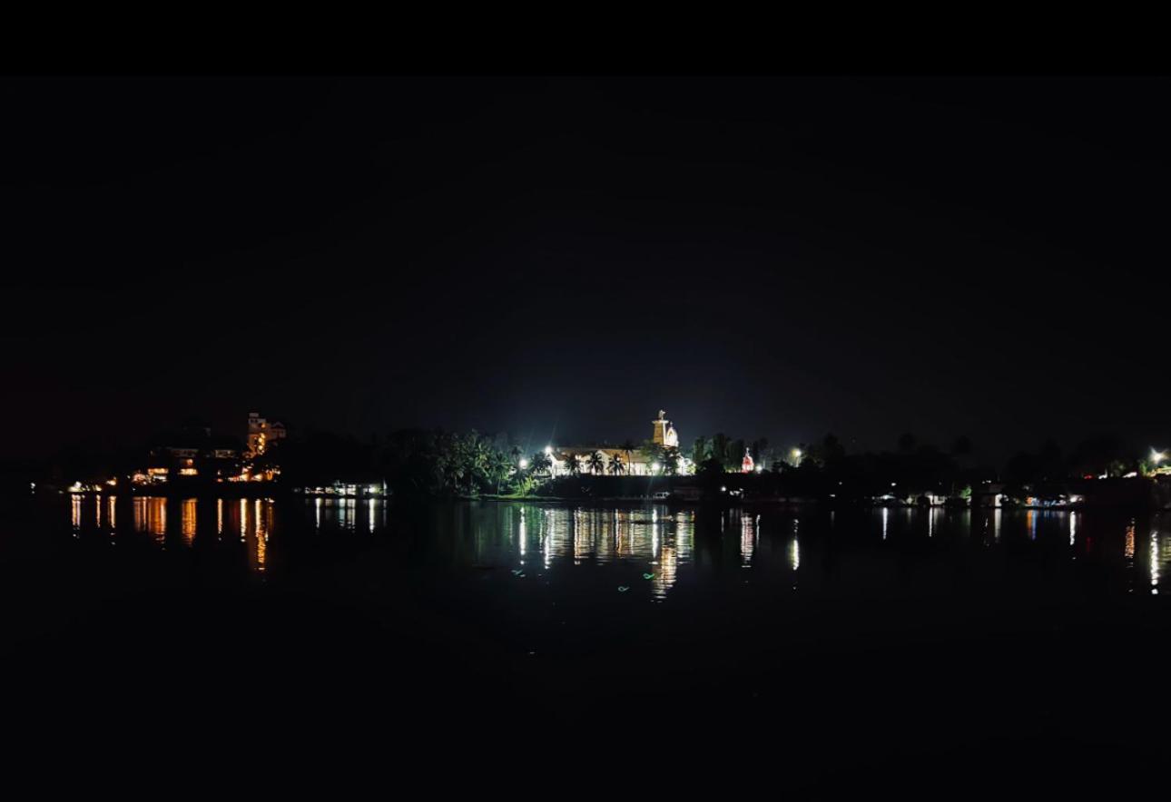Bed and Breakfast Jaladarshini Lakeside Gardens Kollam Exterior foto